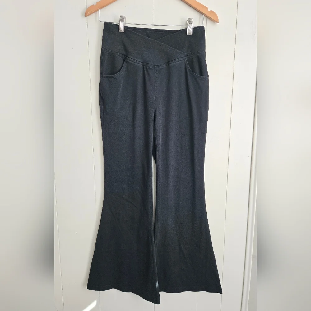 HALARA Super flared stretch wash Pants with cross pocket and high waist-Size M - Picture 8 of 9